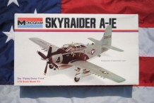 images/productimages/small/SKYRAIDER A-1E Monogram 6807 voor.jpg